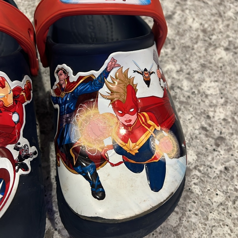 Marvel Crocs - Picture 3 of 5